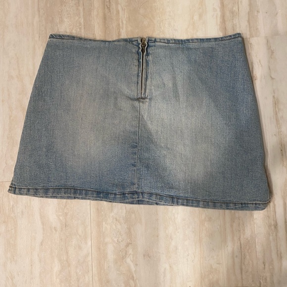 denim skort - Picture 3 of 4